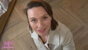 I accidentally booked my Stepmom, why didn’t she leave? Her mature hairy MILF pussy was soaking at the thought of fucking me