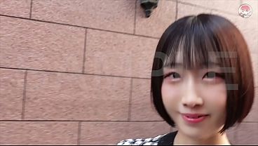 Secret Hotel Affair & Striptease Tease / 【禁断のホテル密会】ベッドでの生々しい経緯トークと、素っ裸になる瞬間までの極上焦らし/デカチン男優 前編(素人個撮ひめ)